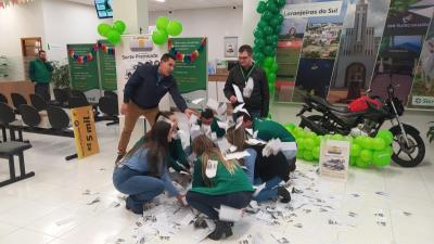 Sicredi Grandes Lagos realizou o sorteio da promoÃ§Ã£o RDC em suas AgÃªncias